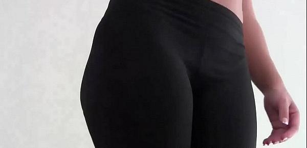  Just look at my ass in these skin tight yoga pants JOI
